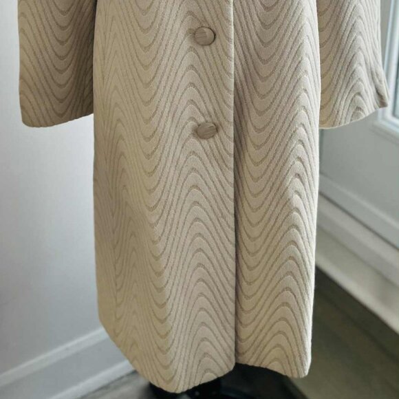 Vintage Lisa Fashion Rich Cream Textured Angora & Wool Long Coat – US 12 - Picture 3 of 14